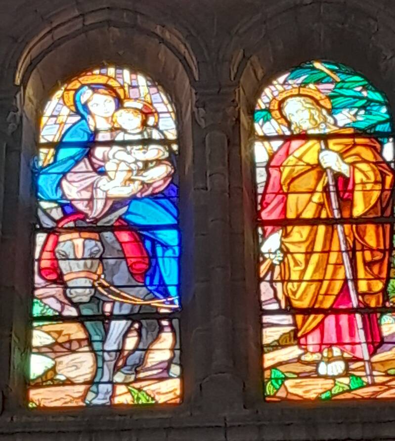 Dieu parle à mon coeur - Le Sanctuaire Notre Dame du Bout du Pont, refuge de la Mère et l'enfant - Pau - vitrail de la fuite en Egypte