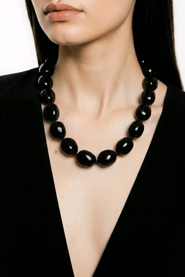 Collar Noir Elegance
