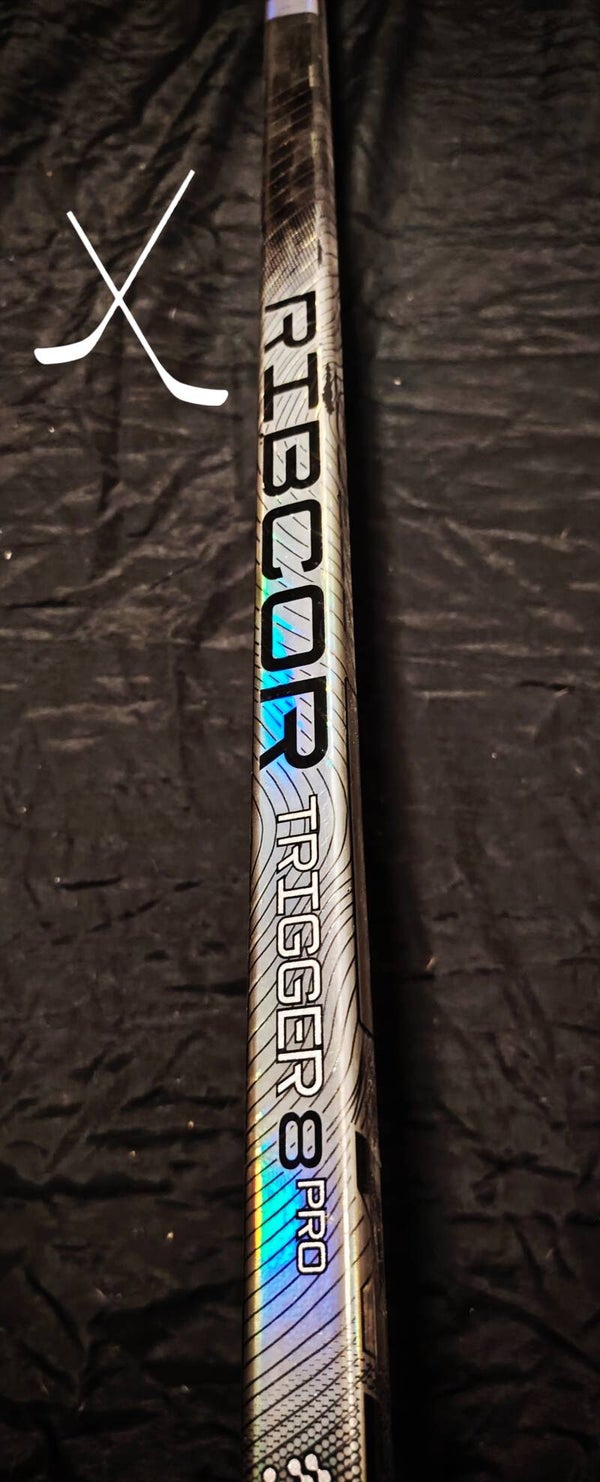 CCM Ribcor Trigger 8 Pro, 40 Flex