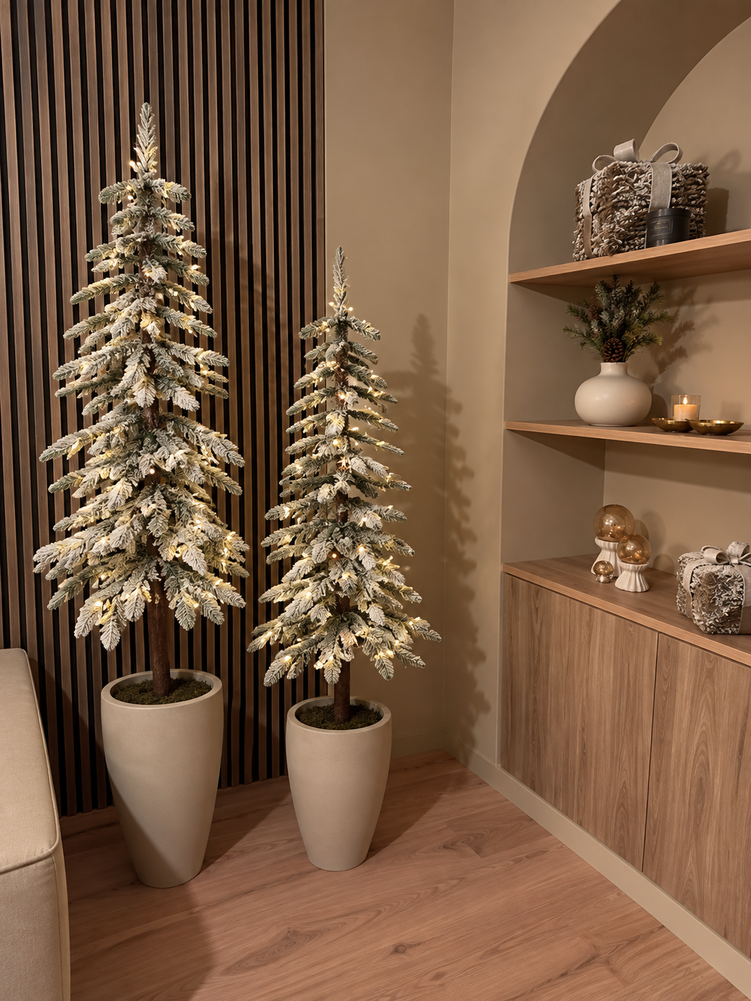PRE ORDER Sneeuw Kerstboom Smal Op Stam | Verkrijgbaar in 3 maten