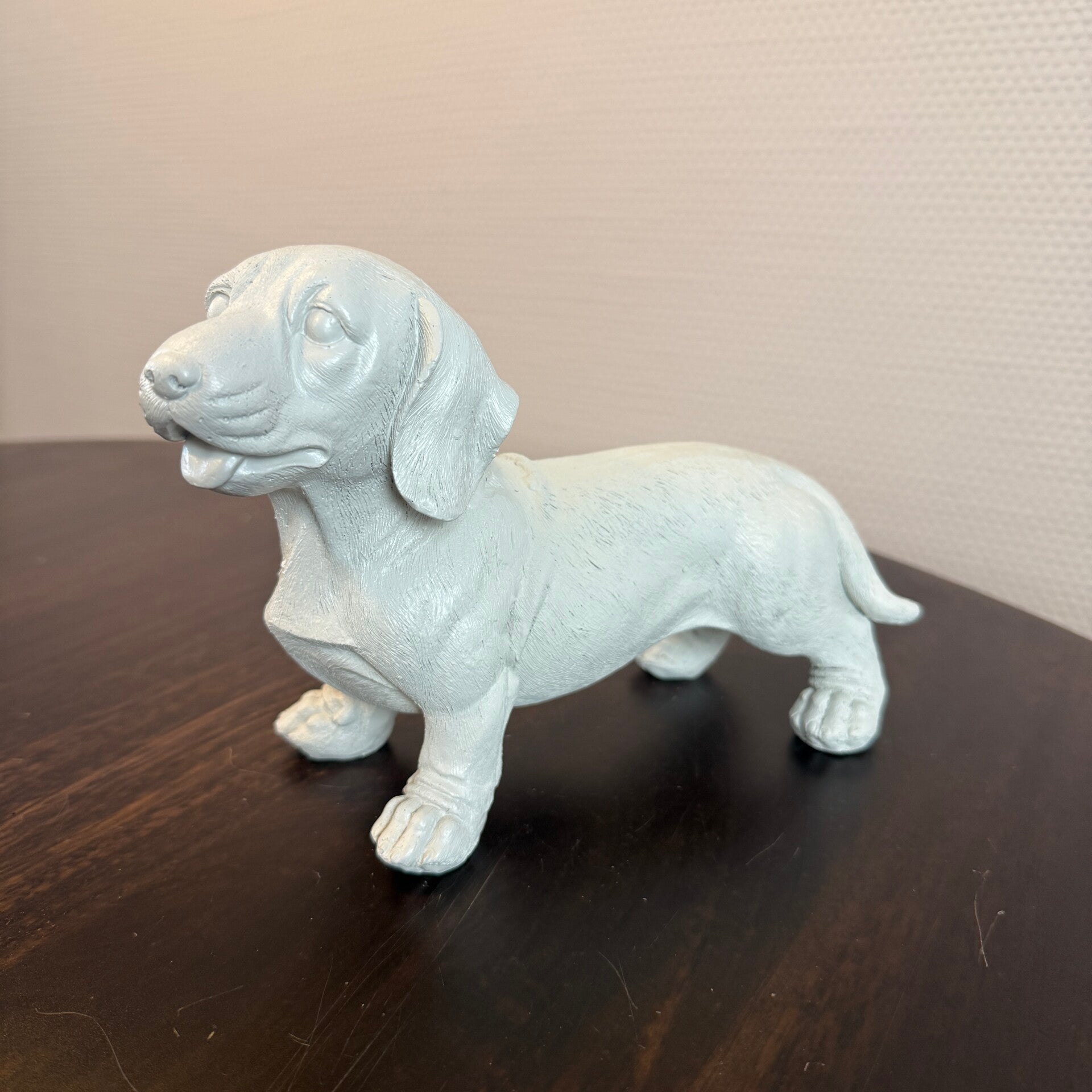 Beeldje Teckel Beige