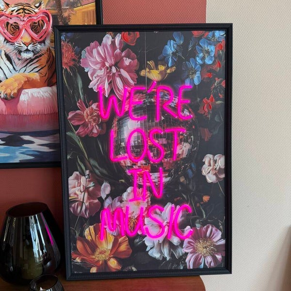 Neon LED Schilderij | Lost In Music | 63x93x3,7cm