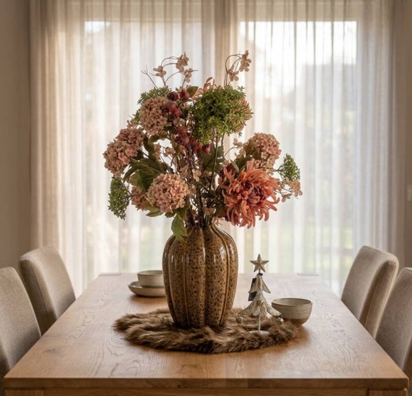 Vaas Inclusief Zijden Bloemen Boeket ‘Naturel’
