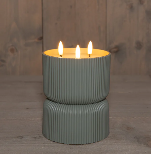 Buiten Kaars 3D Vlam Olijfgroen | 3 Vlammen | 13X13X17,5CM