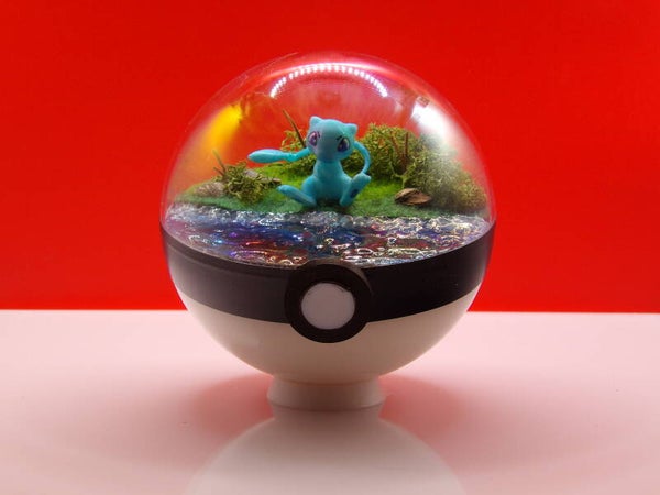 Pokéball Mew Shiny - d'un bleu ciel très rare