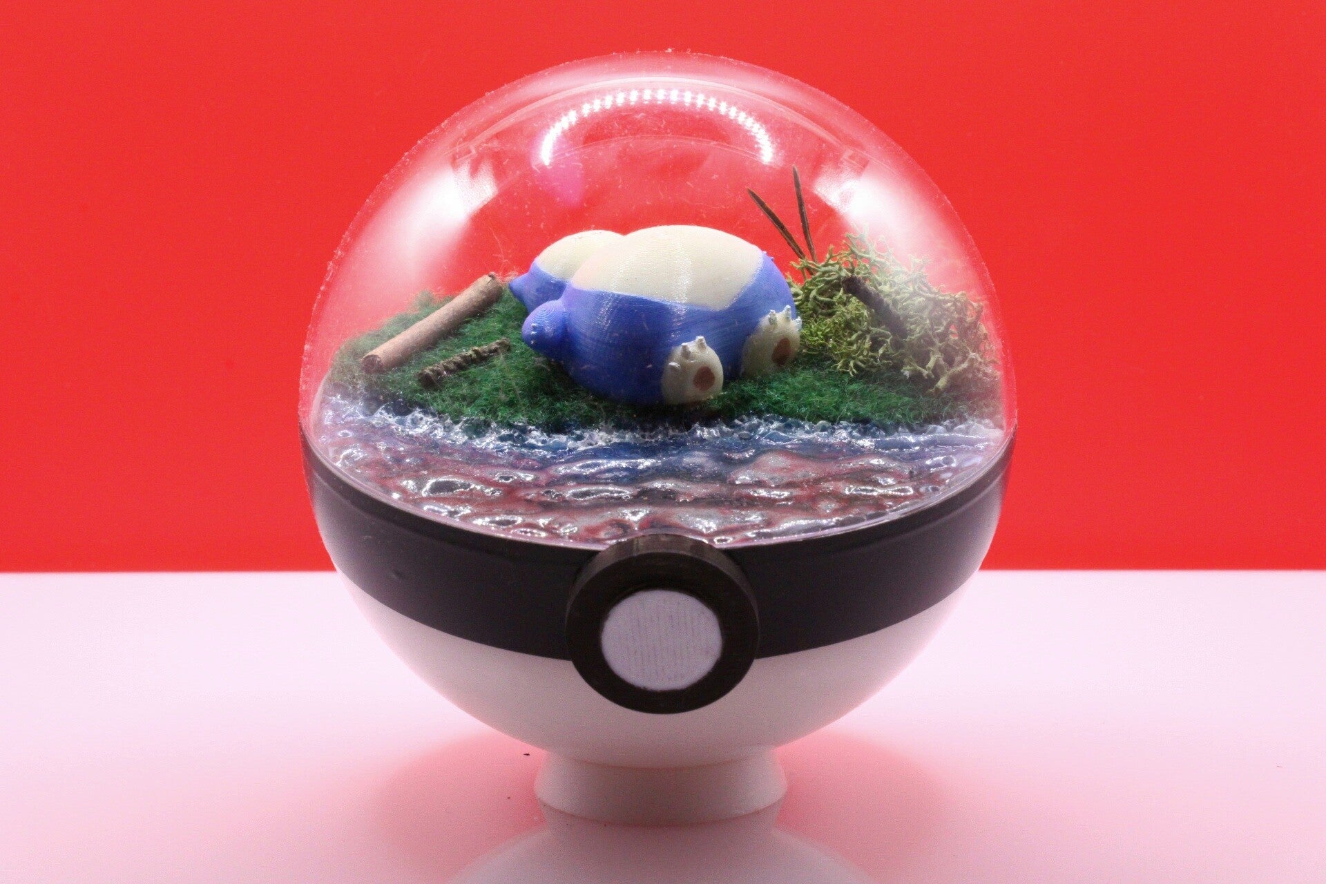 PokéBall Diorama Ronflex – Scène Miniature Pokémon