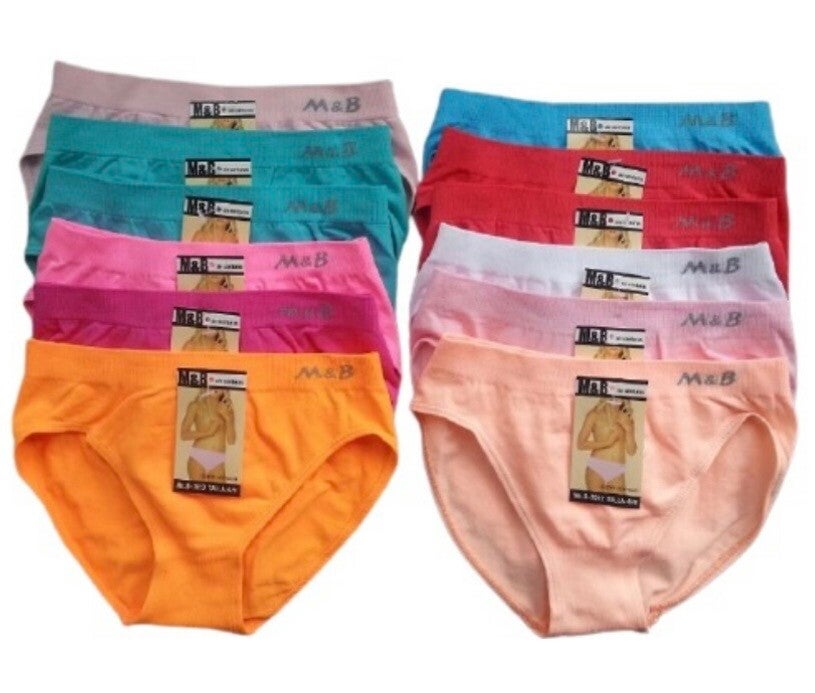 Meisjesslips per 3 stuks €8,-