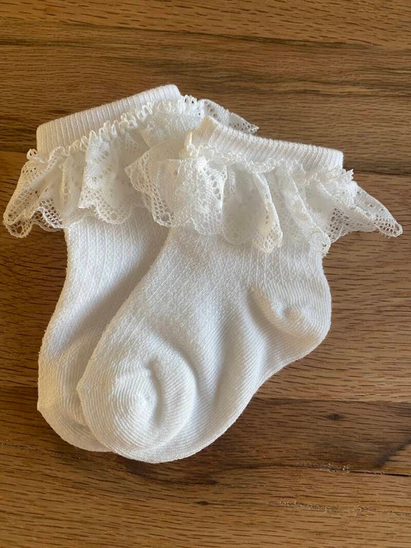 Witte babysokjes met kant