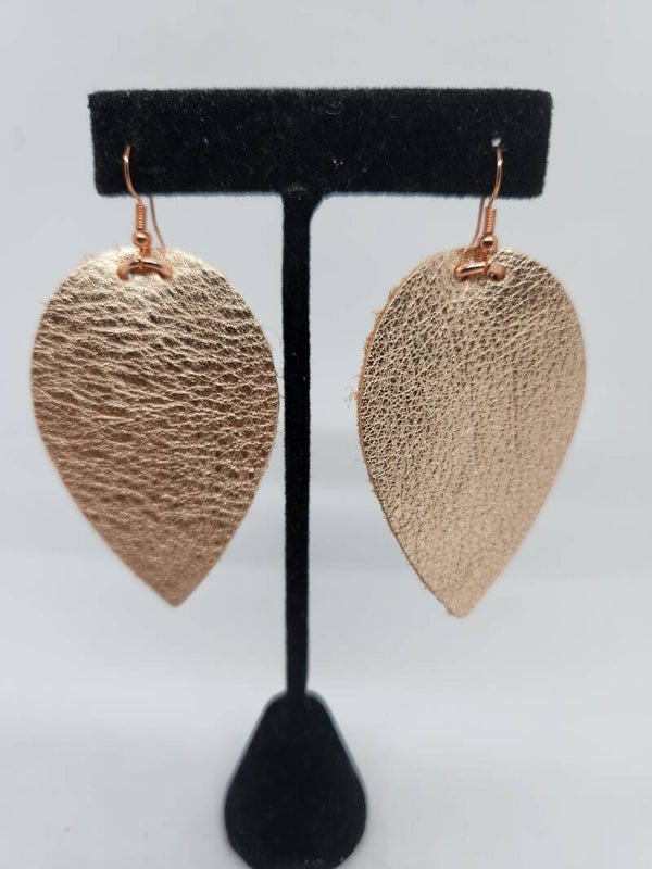 Essence Leather EarGlam