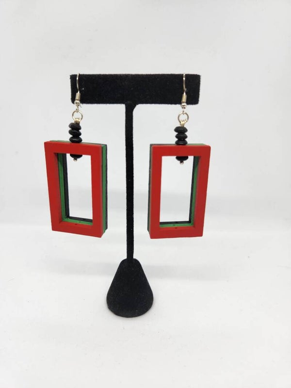 Women Who Shape The World-She Builds