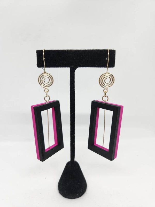 Women Who Shape The World-Simplicity