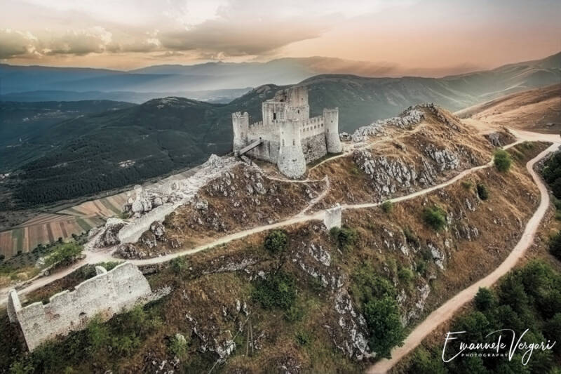 08rocca-calascio-standard-isif0i.jpg