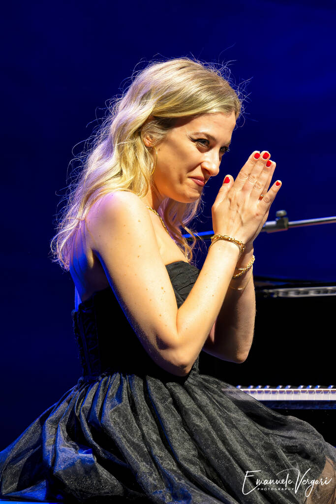 2francesca-tandoi-standard.jpg