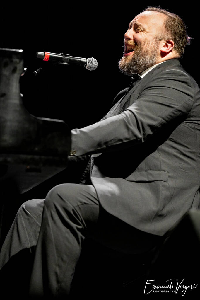 5raphael-gualazzi-standard.jpg