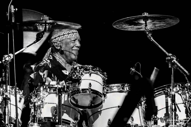 6billy-cobham-standard.jpg