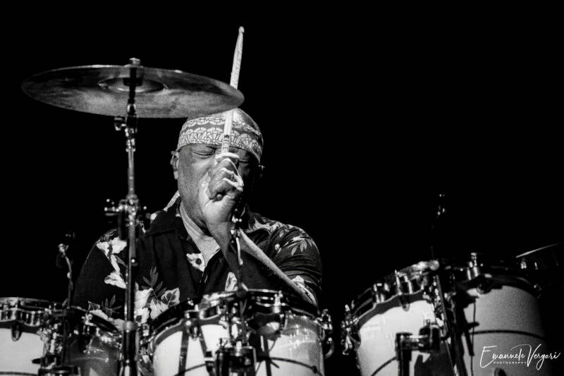 8billy-cobham-standard.jpg