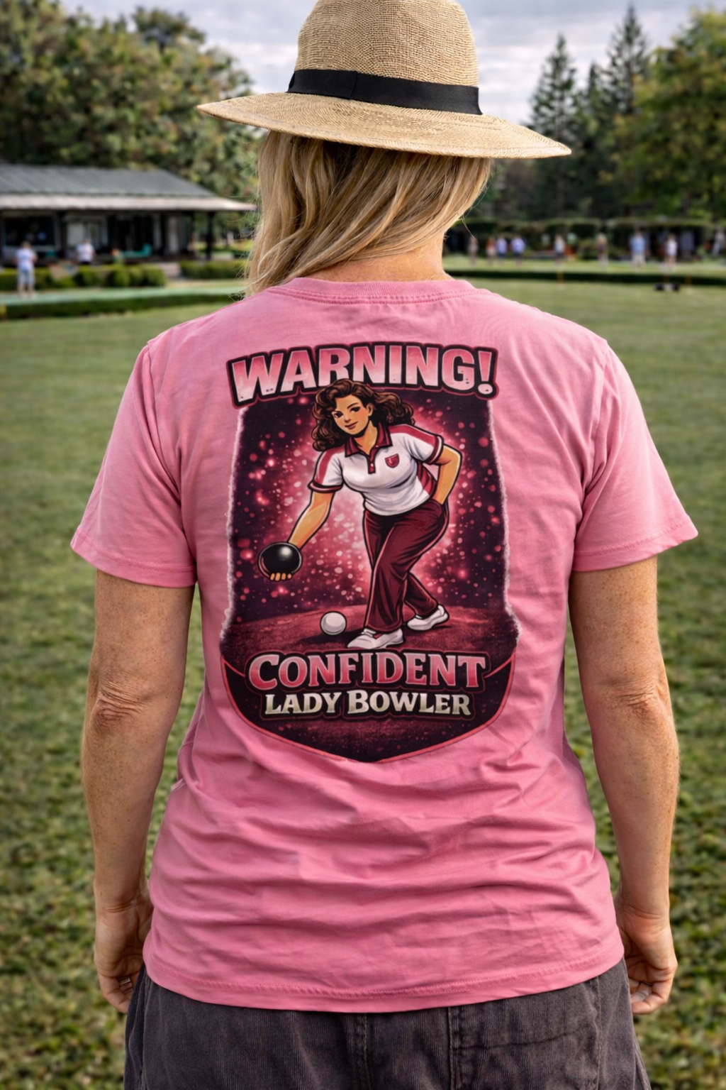 Warning Confident Lady Bowler - T-Shirt
