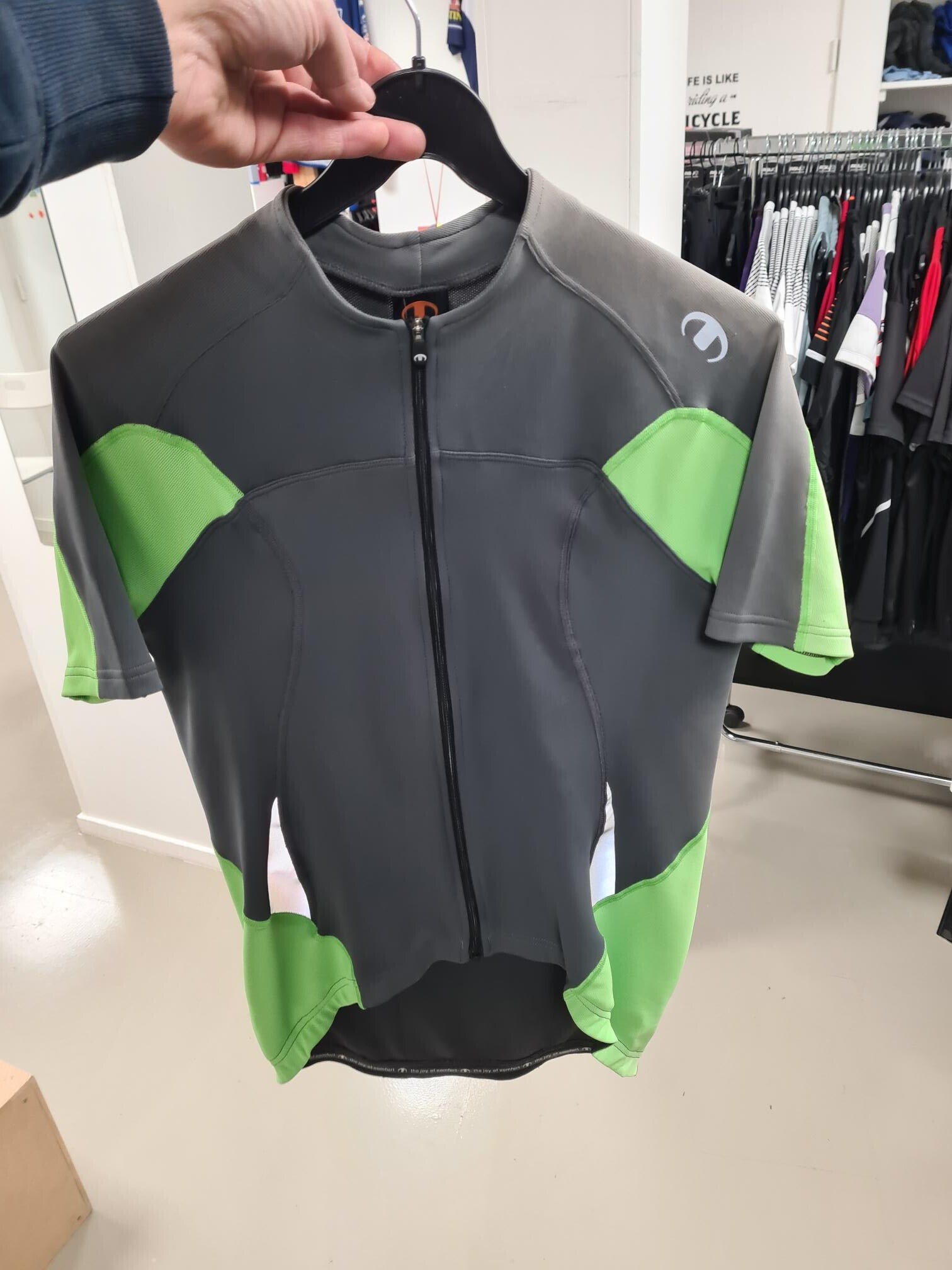 Sale accessoires Ultima wielershirt groen maat M