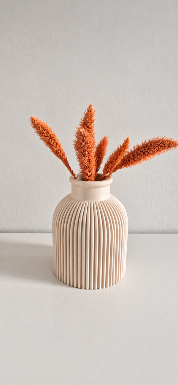 Beige ribbelvaas – decoratieve vaas met moderne uitstraling