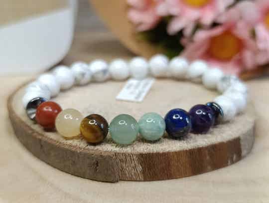 Bracelet HOWLITE  7 CHAKRA  8mm A