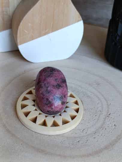 Pierre roulée RHODONITE MADAGASCAR AA+