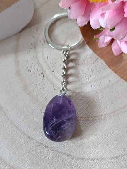 Porte clés pierre plate AMETHYSTE