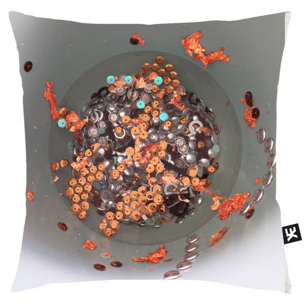 SIERKUSSEN ANGELIKA POELS | 'FLOATING FUTURE IN AND OUT THE BUBBLE'