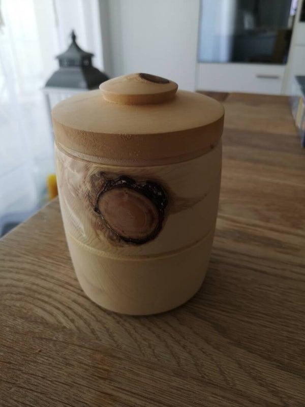Salzfässli aus Engadiner Arvenholz