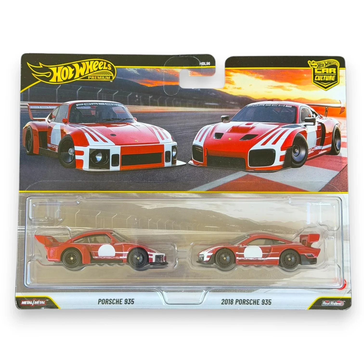 Hot Wheels Porsche 935 + 2018 Porsche 935