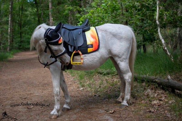 Pony Dressuur dekje inferno
