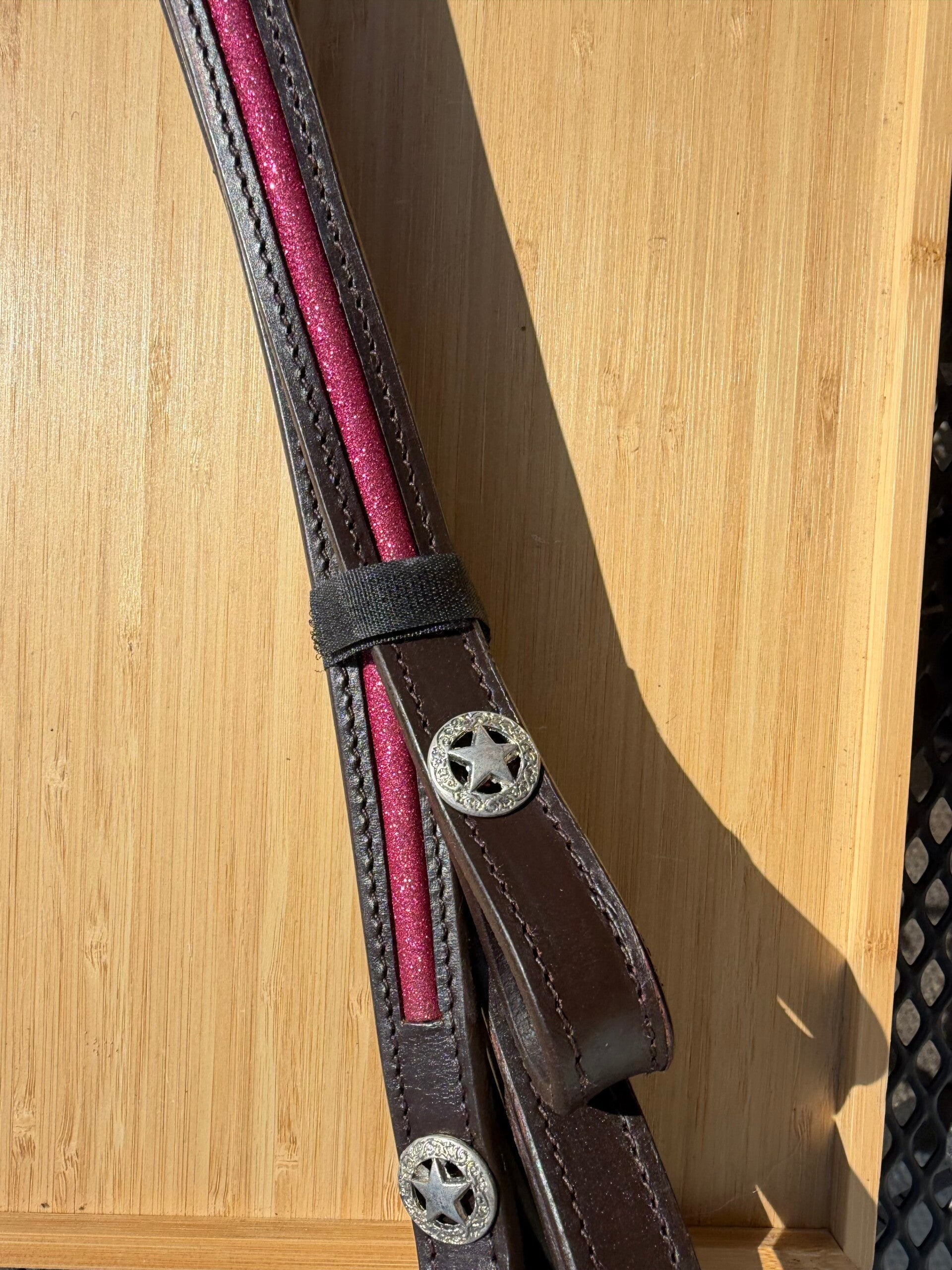 Western teugels Fuschia