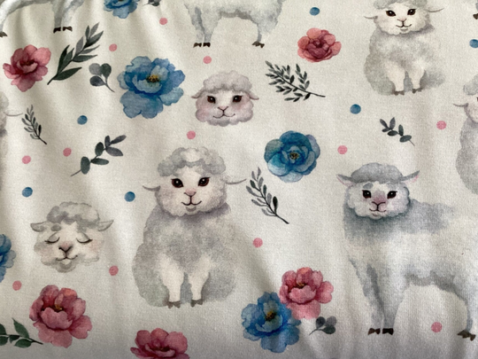 50 cm Jersey Exclusiv  Schäfchen auf der Blumen Wiese  Ostern  Frühling Meterware 180 cm Breit