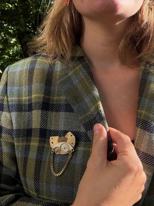Broche