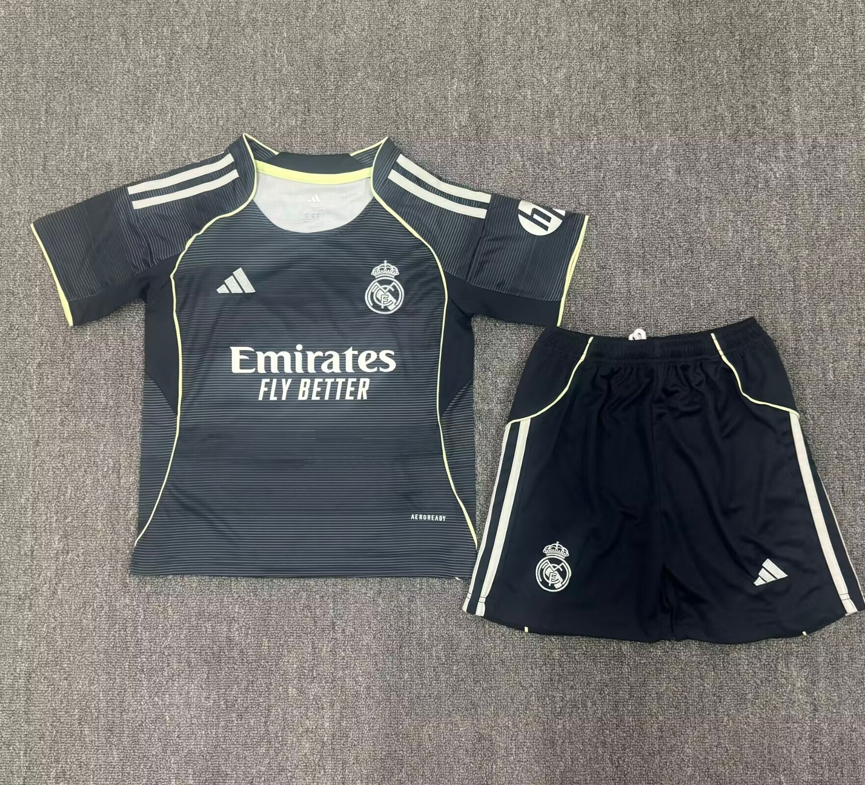 Completo calcio trasferta bambino Real Madrid 2025/2026
