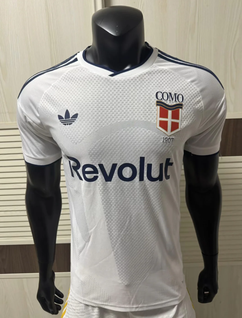Maglia calcio trasferta versione player Como 2026/2027