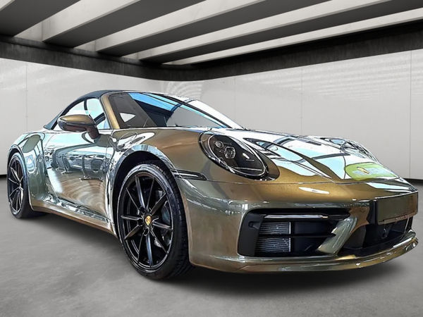 Porsche 992.1 Cabrio Aventurnine Green