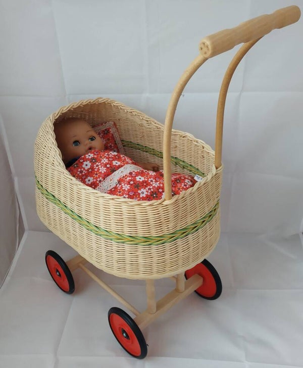 Puppenwagen aus Rattan