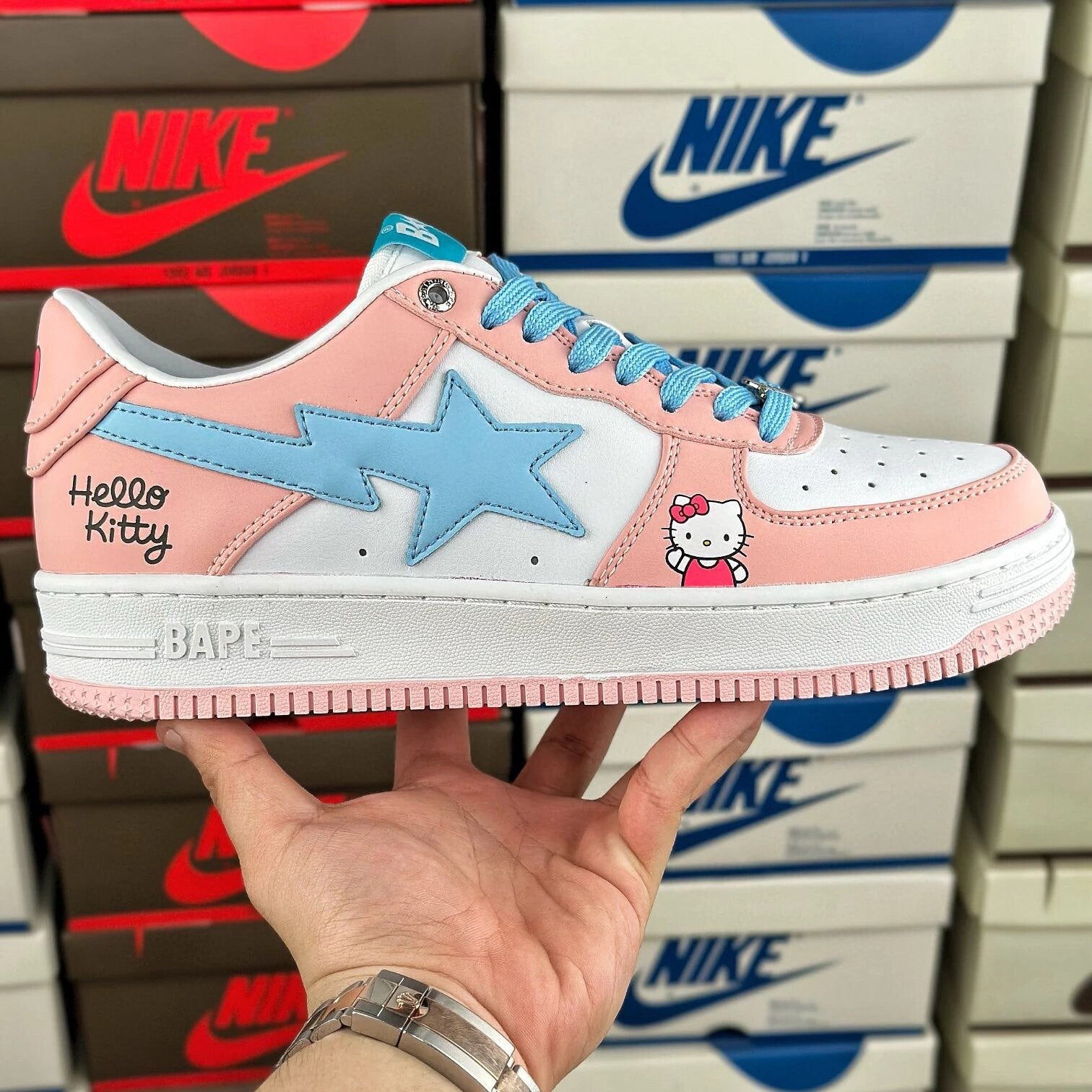 Bapesta Hello Kitty Cartoon
