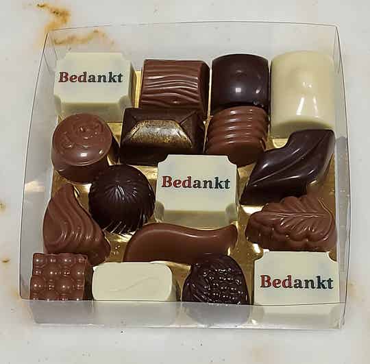 vierkant tekstpralines 12x12x3