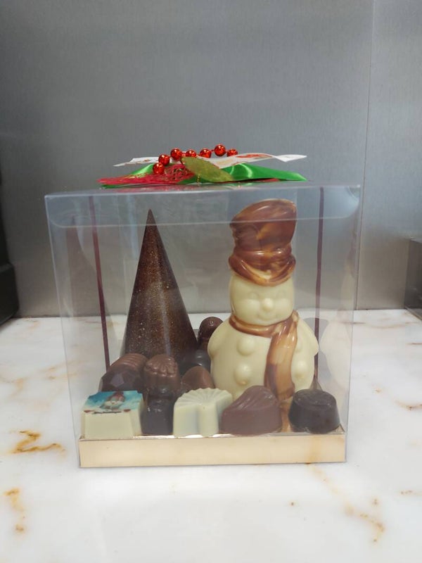 2 kerstfiguren met 165g pralines