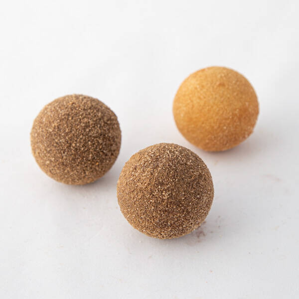 kaneelsuiker, witte en melk chocolade
