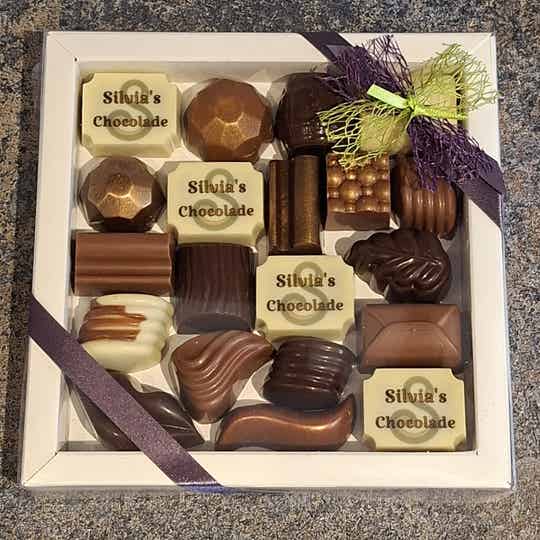 luxedoos tekstpralines klein