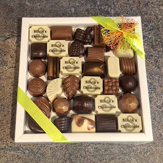luxedoos tekstpralines groot