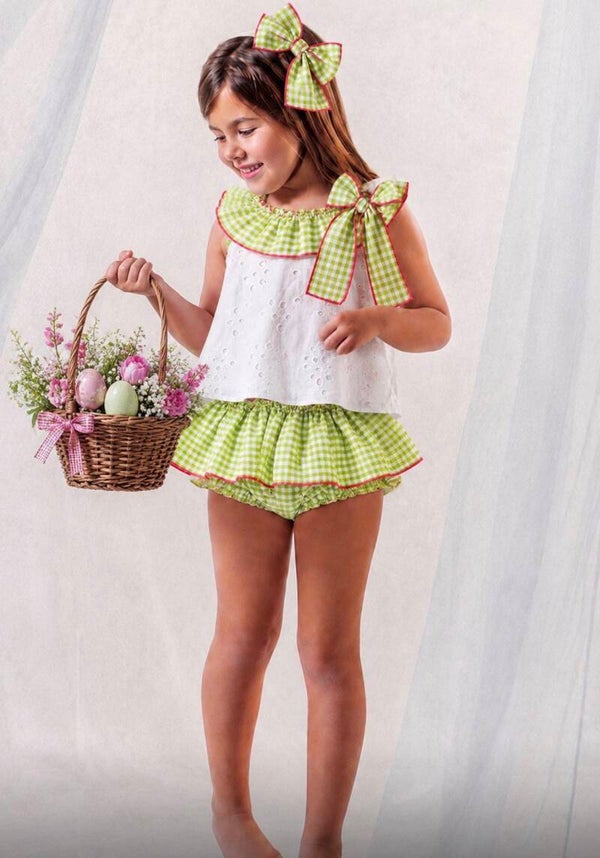 Conjunto perforado verde