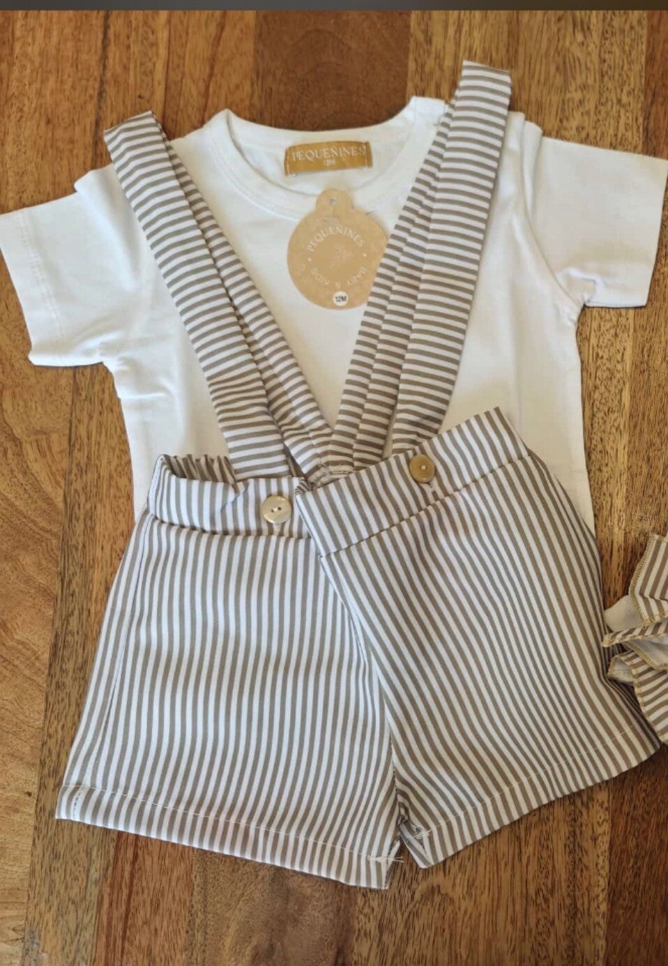 Conjunto beig niño ralla