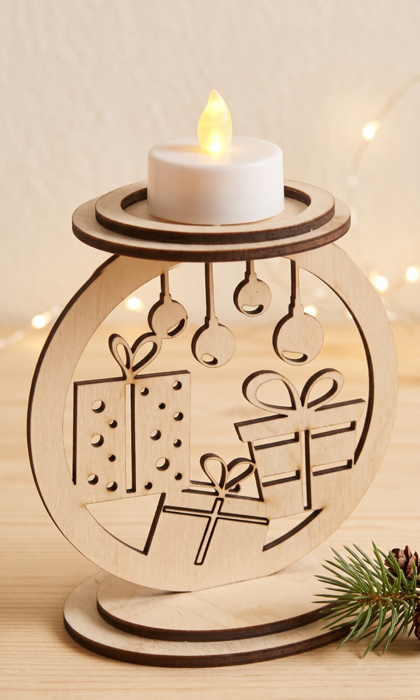 🎁 Drewniany Świecznik na – Magia Świątecznych Prezentów 🕯️