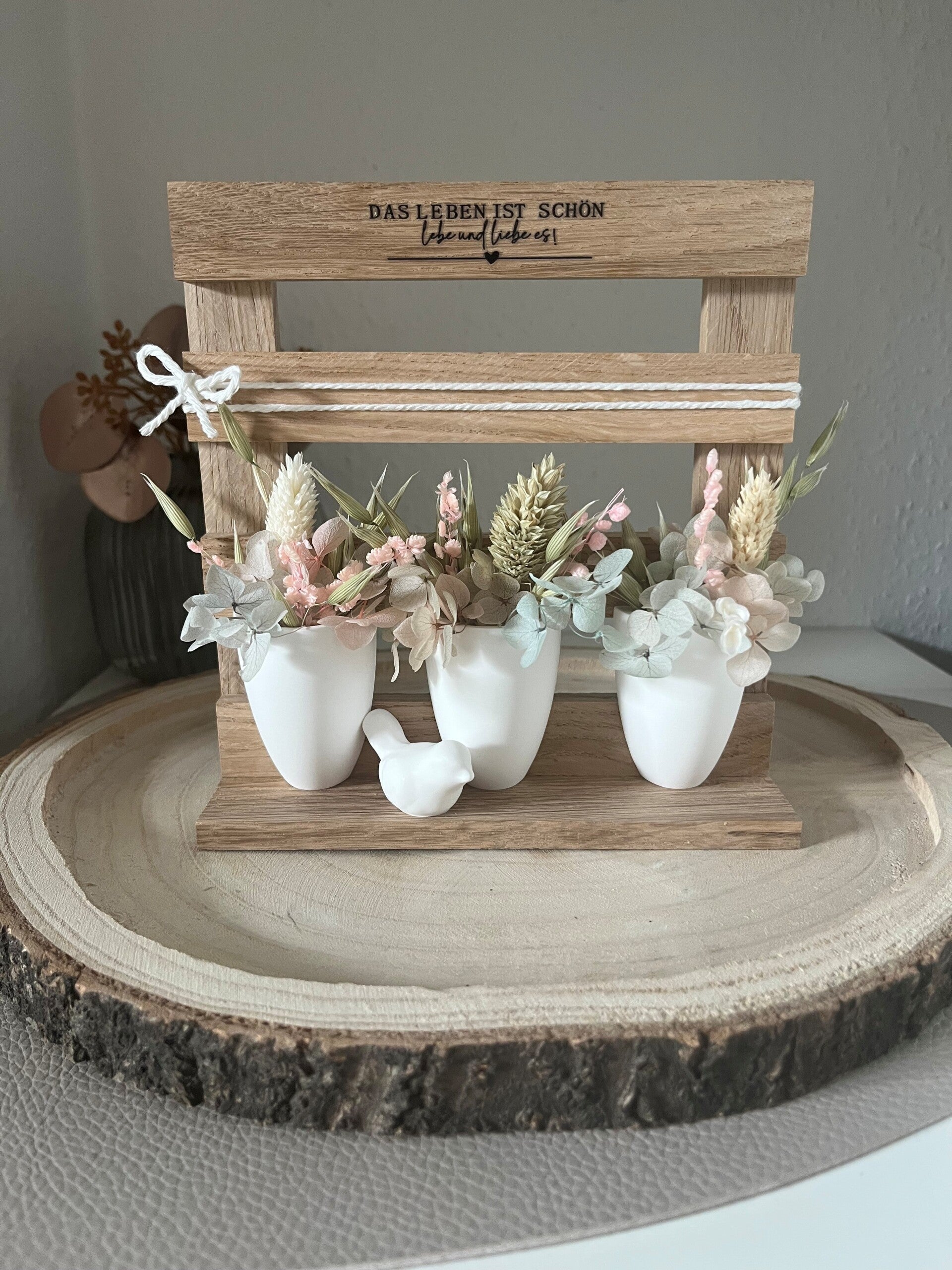 Blumenvasenständer trifft Holz
