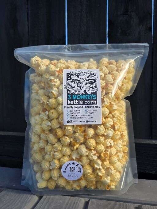 3 Monkeys Kettle Corn Sweet & Salty Large 495g