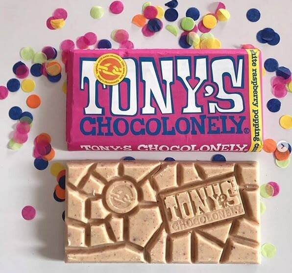 Tony’s Chocolonely – Weiße Schokolade mit Himbeere & Knisterzucker 180 g