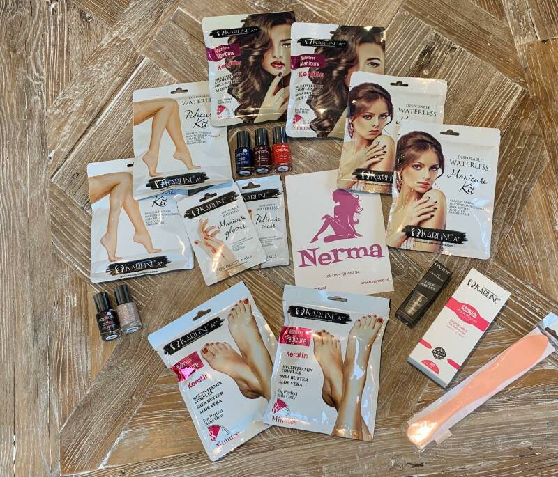 hands feet care manicure pedicure
